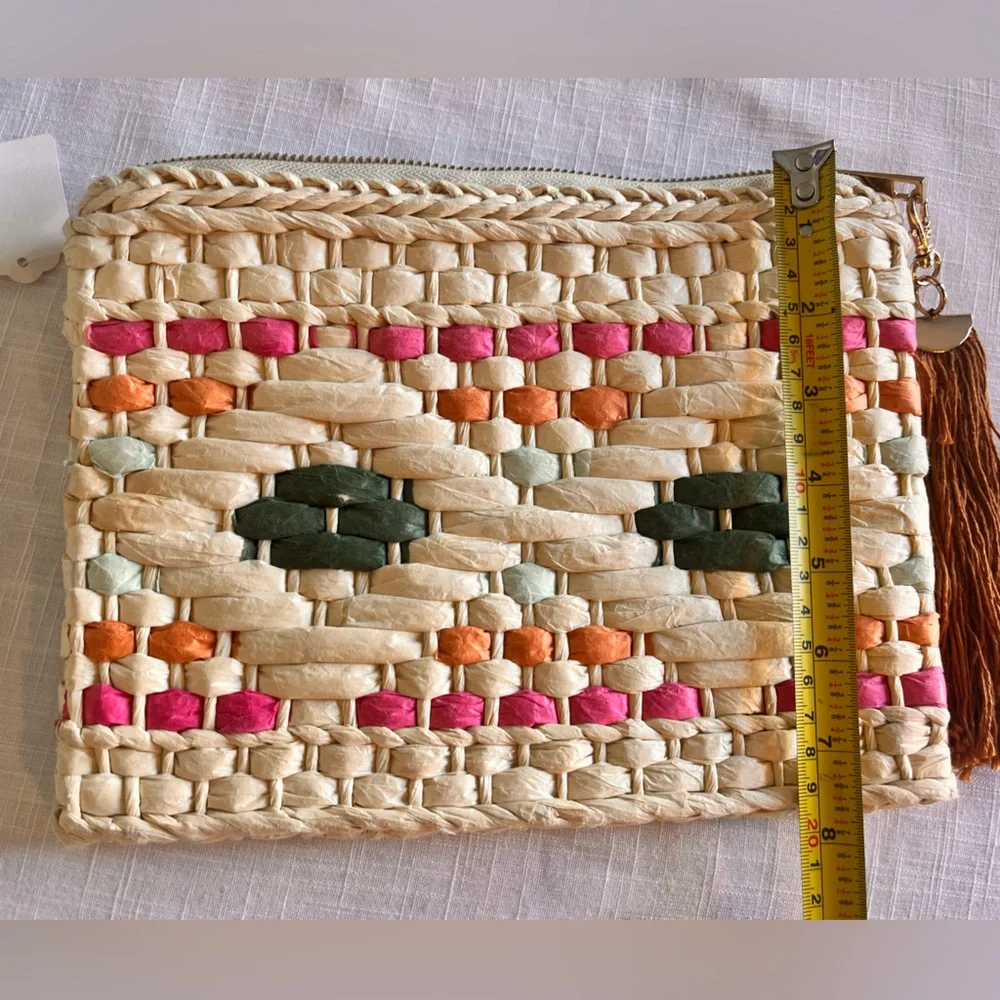 Straw clutch w/ tassel zippered closure pink green Summer vacation resort bag